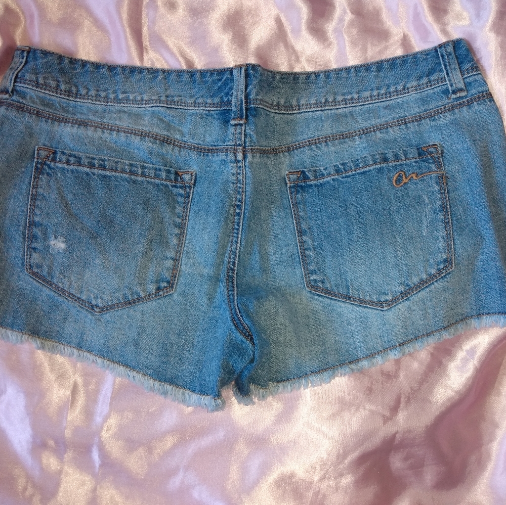 American Rag Shorts - Picture 2 of 3
